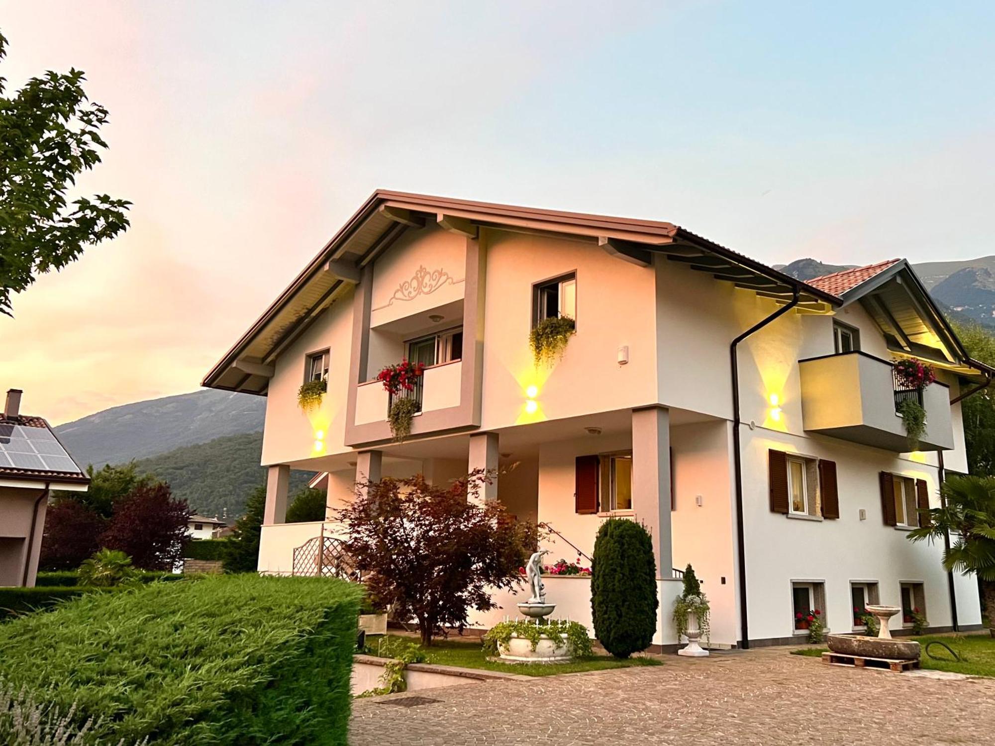 La Finestra Sul Giardino - B&B Cavedine Eksteriør bilde