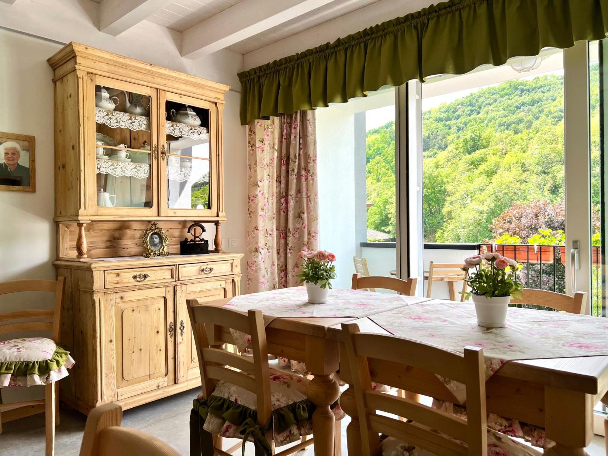 La Finestra Sul Giardino - B&B Cavedine Eksteriør bilde